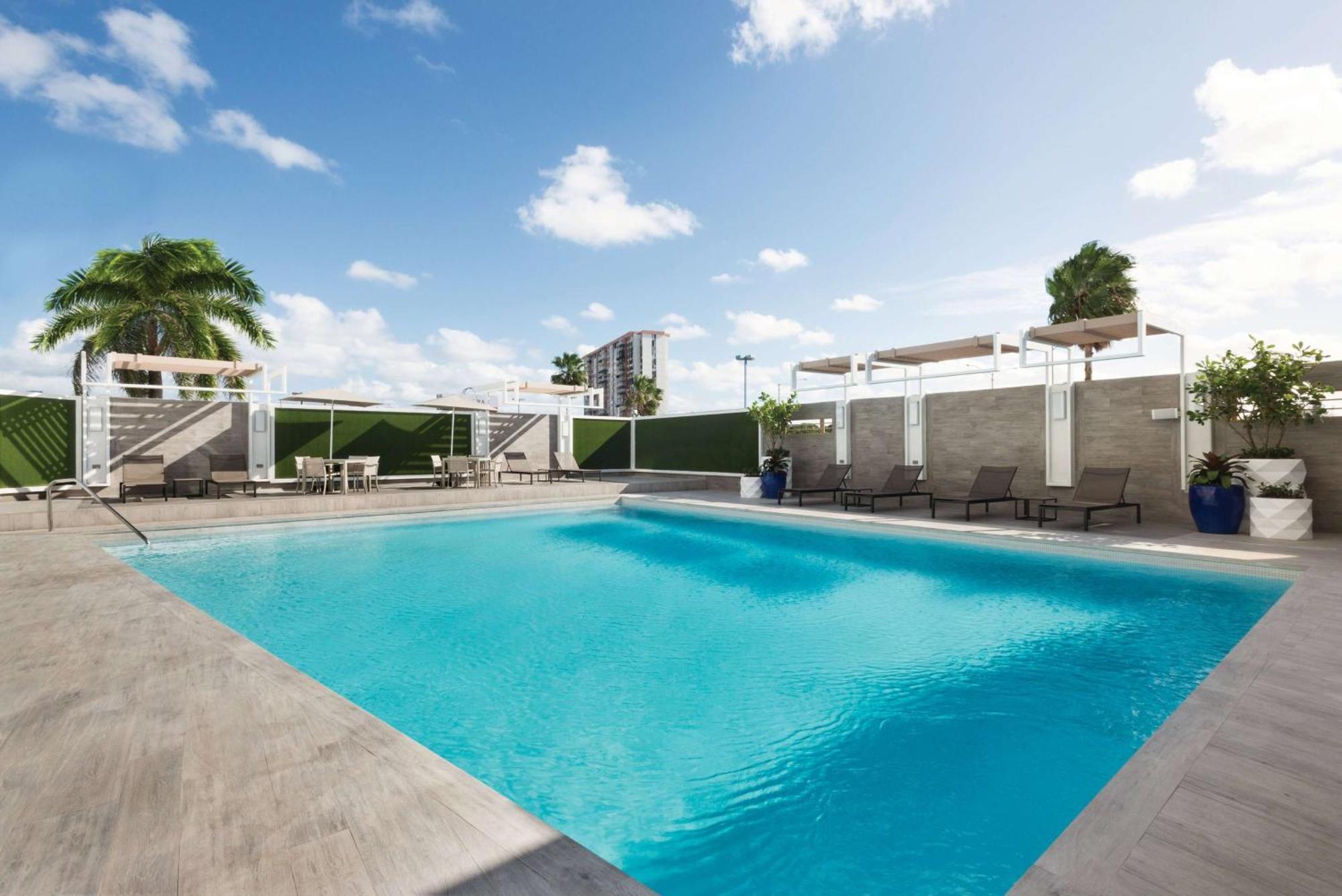 Tryp By Wyndham Isla Verde San Juan Buitenkant foto