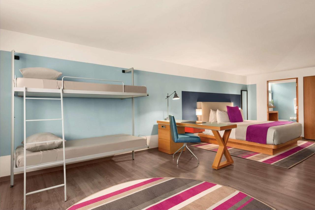 Tryp By Wyndham Isla Verde San Juan Buitenkant foto
